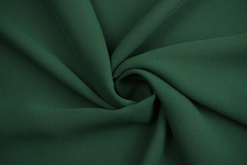 темно-зеленый